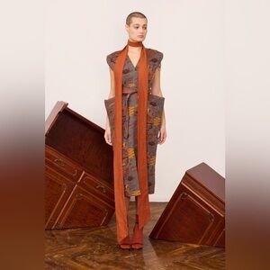 Julia Allert Fashion Midi Dress With Belt And Bold Shoulders Jacquard Grey